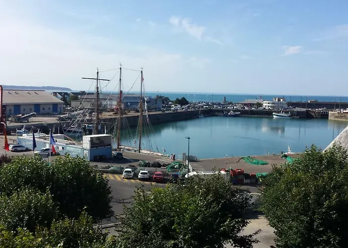 Апартаменты La Victoire Гранвиль